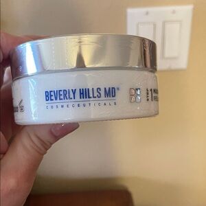 Beverly Hills MD Multi-Acid Peel - White and Silver